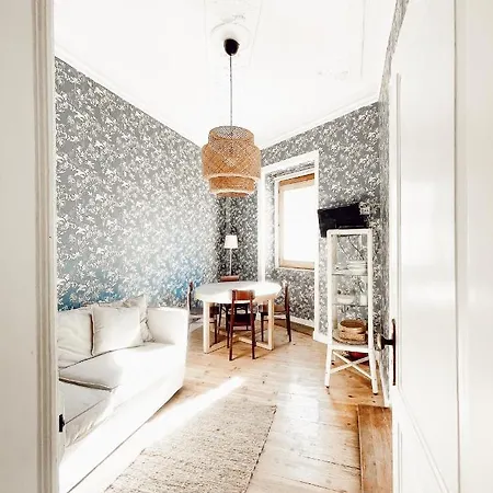 Apartment Cozy Janelas Verdes