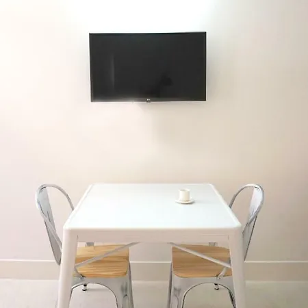Apartment Cozy Janelas Verdes Lisbon